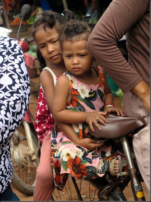 Sur un marché de village