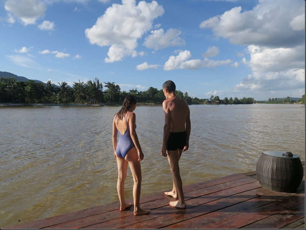 Au bord de la rivi&egrave;re &agrave; Kampot