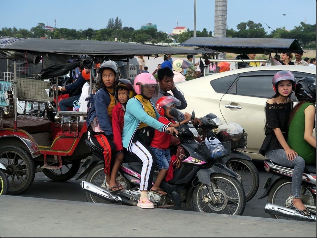 Dans les rues de Phnom Penh